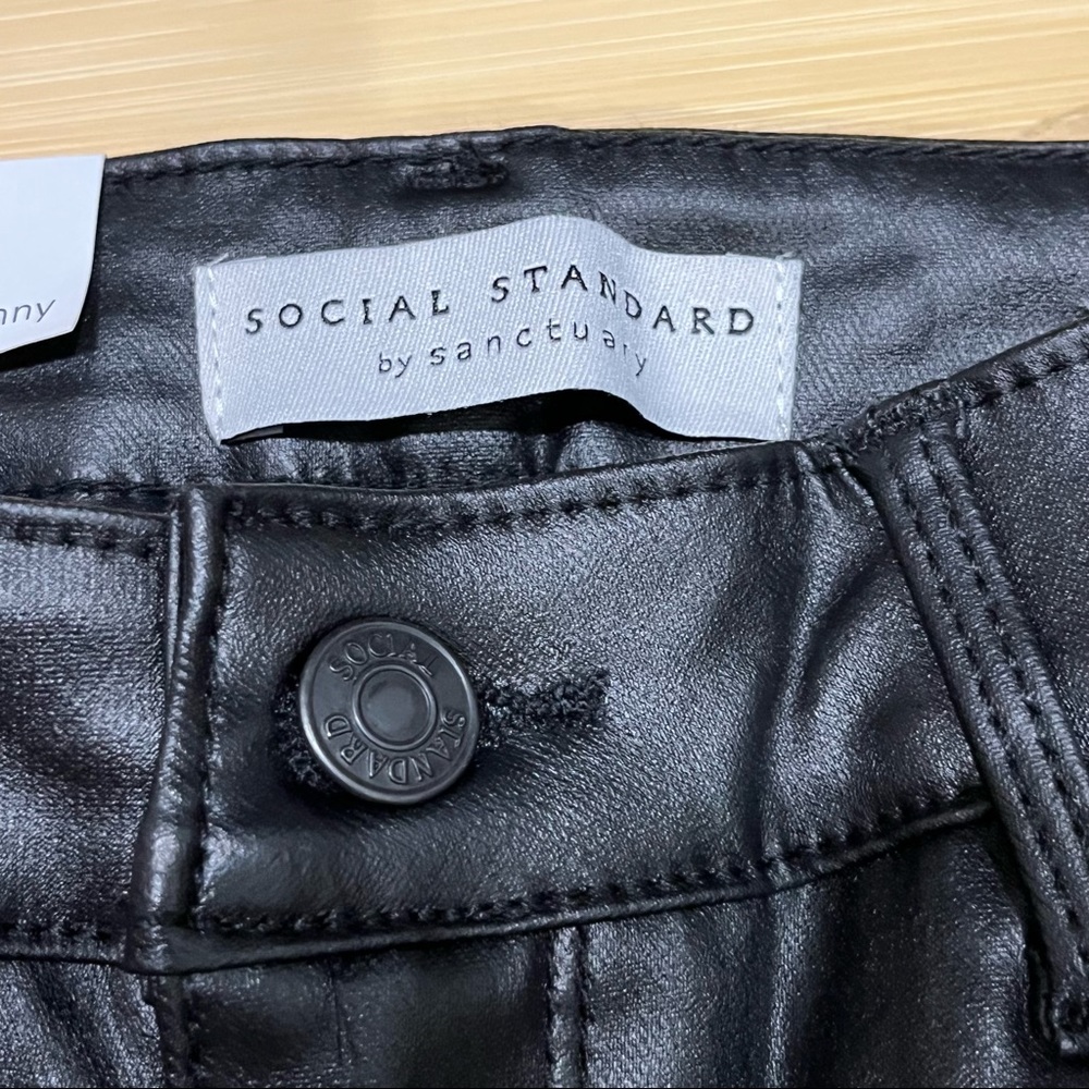 NWT Faux Leather Look Social Standard Skinny Ankle Jeans, Sz 6 or Sz 4 - Picture 5 of 16